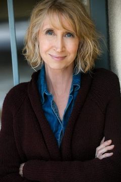 Tamra Meskimen interpreta Bored Waitress