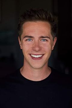 Brett Morris interpreta Young Magneto