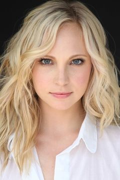 Candice King interpreta Caroline Forbes