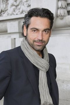 Arnaud Giovaninetti interpreta The Elder Brother