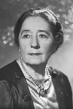 Gabrielle Fontan interpreta Mme Sabatier, Juju and Nénette's mother