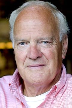 Dolf de Vries interpreta Notary Wim Smaal