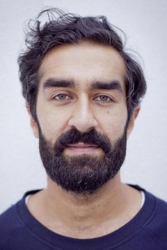 Ricky Sekhon interpreta Osama Bin Laden