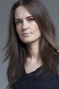 Paula Garcia interpreta Senhora Lopes