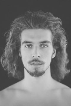 Alexi Carpentieri interpreta Lyktan