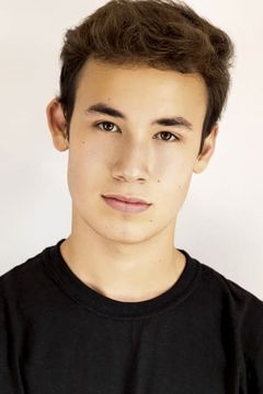 Jasper Newell interpreta Kevin Khatchadourian, 6-8 Years