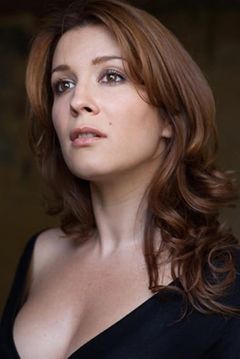 Giulia Gualano interpreta Tina