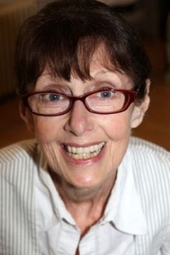 Jane Alderman interpreta Mrs. Grobowski