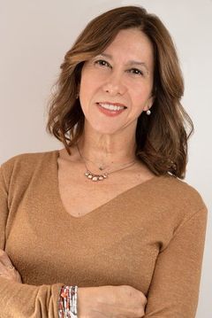Carmenza Cossio interpreta Helena Londoño