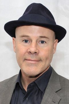 Thomas Dolby interpreta Bartender in Rock Club