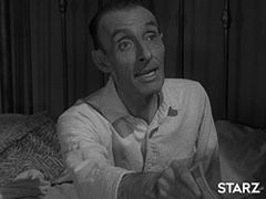 James Fairfax interpreta Villager (uncredited)
