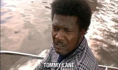 Tommy Lane interpreta Adam