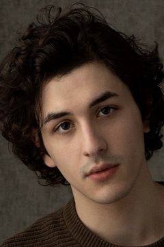 Will Price interpreta Joe Boyd (Sound Engineer)
