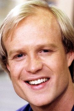 Bill Fagerbakke interpreta Clark