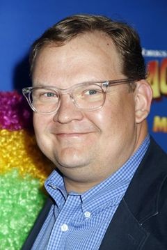 Andy Richter interpreta Mort (voice)