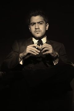 Kavi Shastri interpreta Naresh