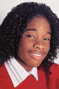 Nathan Corbett interpreta Terrance