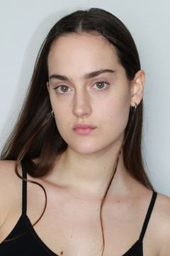 Vittoria Gallione interpreta Tina