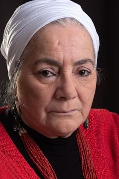 Aida Guechoud interpreta Saliha