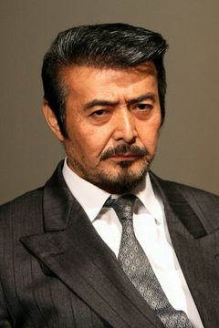 Jirô Okazaki interpreta Policeman (uncredited)