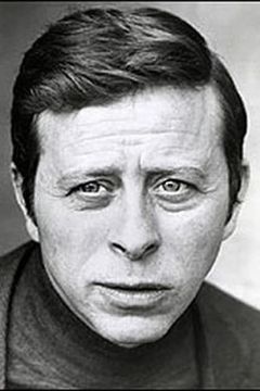 Joseph Bova interpreta Potts