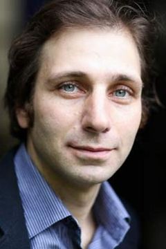Grégoire Tachnakian interpreta Philippe - l'ami de Victor