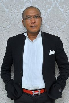 Hattan interpreta Commando