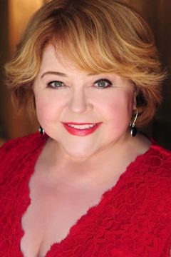 Patrika Darbo interpreta Delilah / Maybelle (voice)