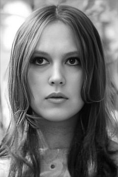 Irina Davidoff interpreta Blake's Russian Maid
