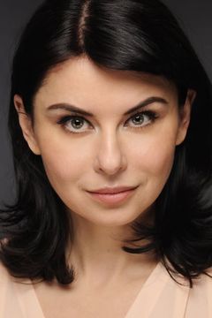Oksana Lada interpreta Mamoschka's Hostess
