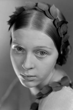 Phyllis Stanley interpreta Nurse Phillips