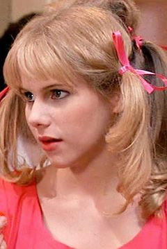 Leslie Ann Powers interpreta Penny Pingleton