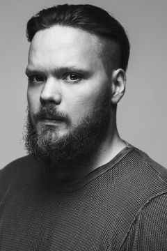 Adam Ild Rohweder interpreta Aun