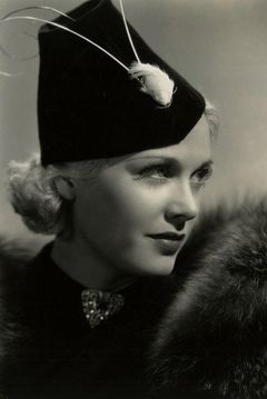 Esther Ralston interpreta Extra in Heaven Scene (uncredited)