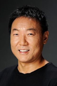 Jin Yamanoi interpreta Youichirou Shiba / Koutarou Haretsuki (voice)