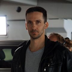 George Tounas interpreta Polizist