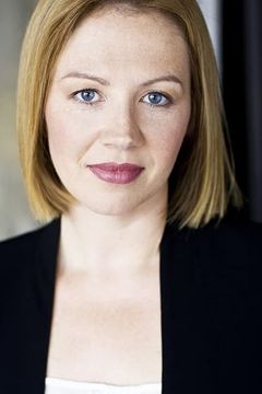 Carrie Ruscheinsky interpreta Margaret Fearon