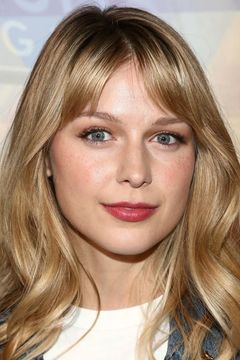 Melissa Benoist interpreta Kara Danvers / Supergirl / Kara Zor-El