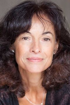 Laurence Breheret interpreta Flight Attendant