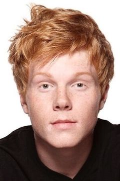 Adam Hicks interpreta Police Officer (uncredited)