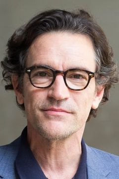 Ben Chaplin interpreta Edgar Allan Poe