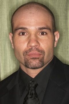 Conrad Pla interpreta Ortiz