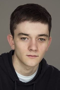 Lewis MacDougall interpreta Conor O'Malley