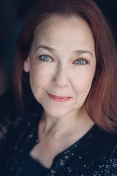 Harriet Sansom Harris interpreta Barbara Rose