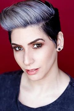 Fryda Wolff interpreta Moxie (voice)