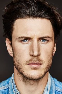 Aaron Jakubenko interpreta Ander Elessedil
