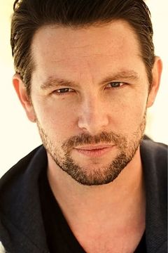 Ryan Francis interpreta Young Peter Pan