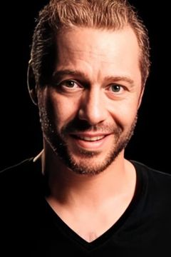 Ahmet Kaynak interpreta Baba