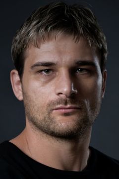 Dian Hristov interpreta Superman