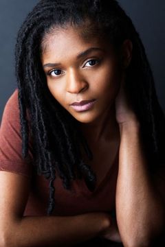 Dominique Thorne interpreta Sheila Hunt